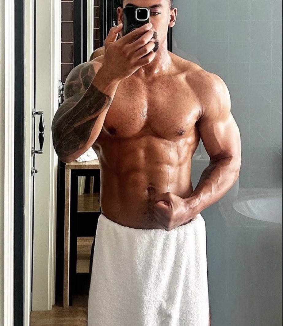 When you gonna let me lick it <a href="/EbonyMagnate/">Jeremy A. Baltimore - The Foldfather</a>/<a href="/EbonyMaverick/">Jeremy Baltimore</a> ?😮‍💨👅💦