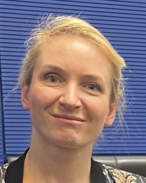 Wenn man spürt wie einem heimlich der sog. „Palästinenser-Schal“ umgegangen wird und das Welt-Telefon schon in der Hosentasche klingelt