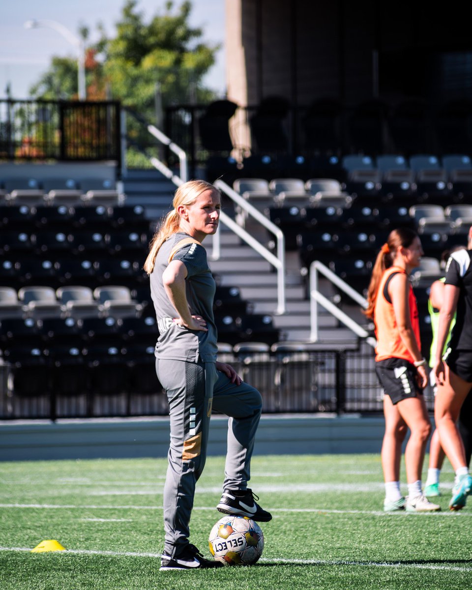 spokanezephyrfc's tweet image. Mid-week work 💪ft. a trialist 

Excited to be back on our home turf this Sunday! Get your 🎟️ at the link in our bio!

#SpokaneZephyrFC #GainbridgeSuperLeague #LetsGoSpo #WestWindsRising
#WelcomeToTheEdge