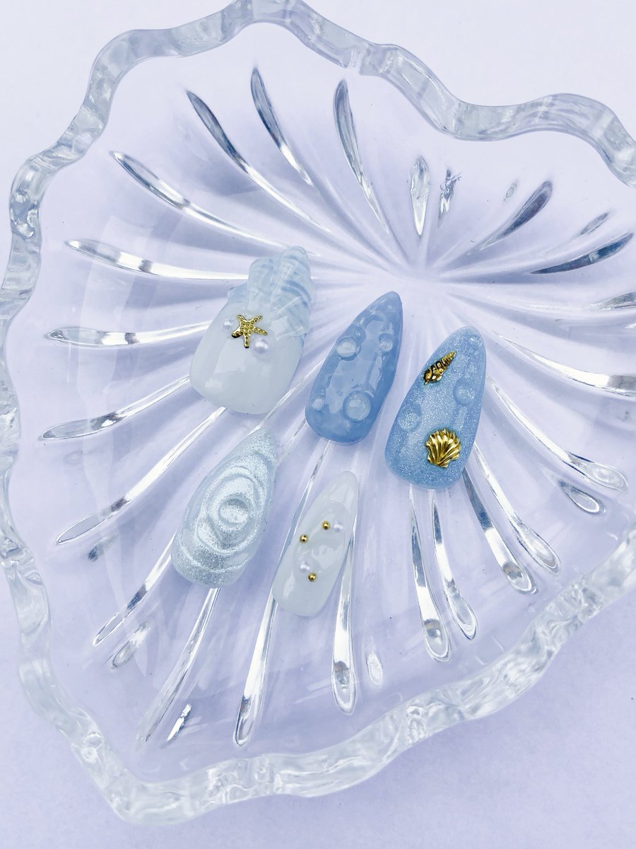 haezes's tweet photo. hello friends, criei um insta para partilhar a minha nail art help a fellow beginner out @haezestudio https://t.co/A3XBvi9N5d