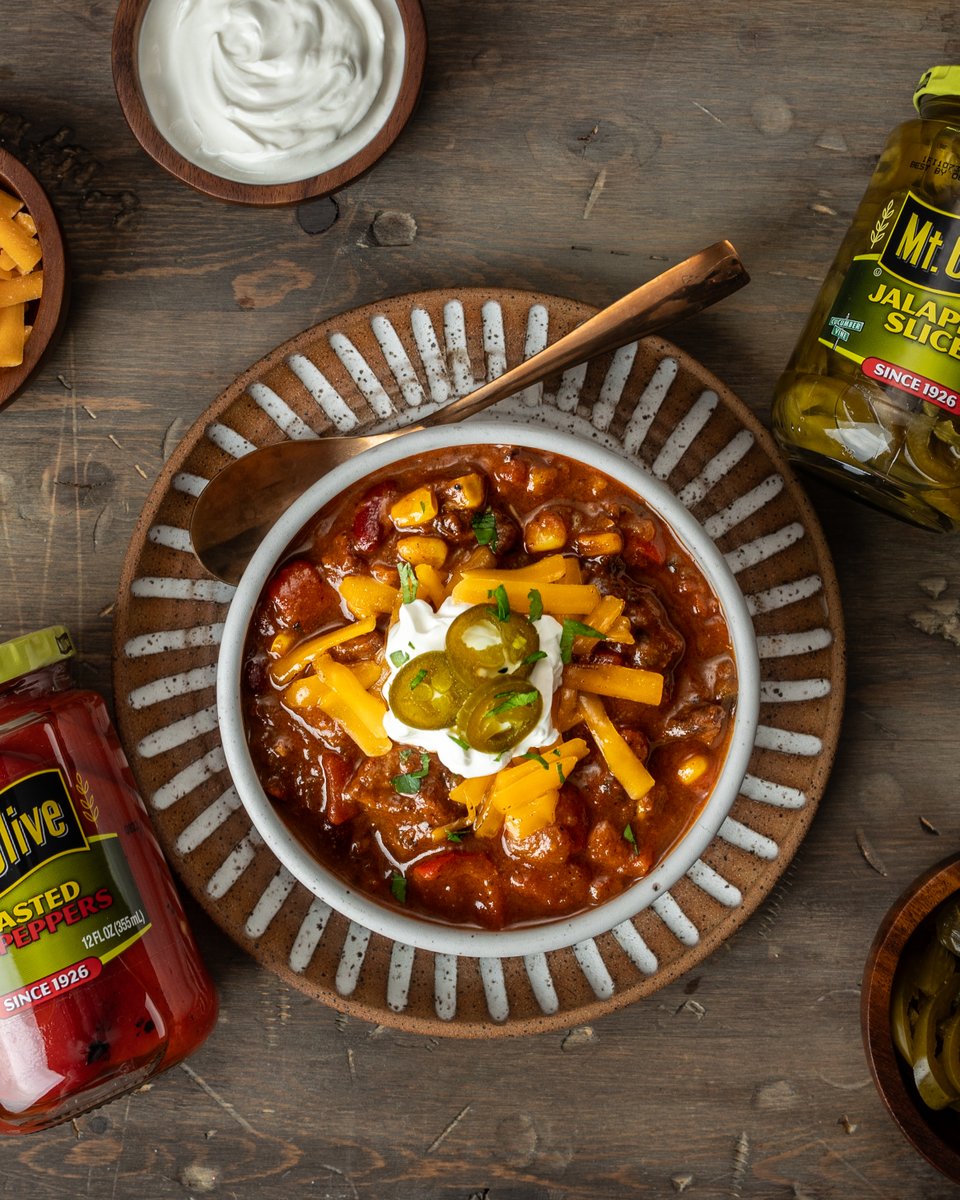 MtOlivePickles's tweet photo. 🌶 October is National Chili Month! Which of these recipes would be your top chili choice? #FallMeals #Crockpot
🍴 RECIPES:
🍖 Chili Con Carne with Roasted Red Peppers: https://t.co/3MfQzvFE2e
🍗 Chicken Chili: https://t.co/dyDnHE0bBR
🍵 Classic Chili: https://t.co/YbNoRykBc0 https://t.co/oxuvraFAa0