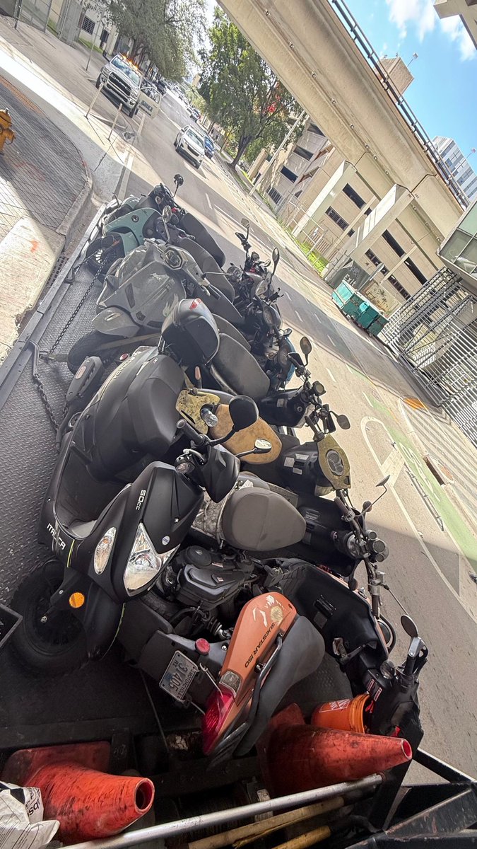 MoralesMiamiPD's tweet photo. The new Eastern District in action during #OperationRide https://t.co/qOuBdzqKTr