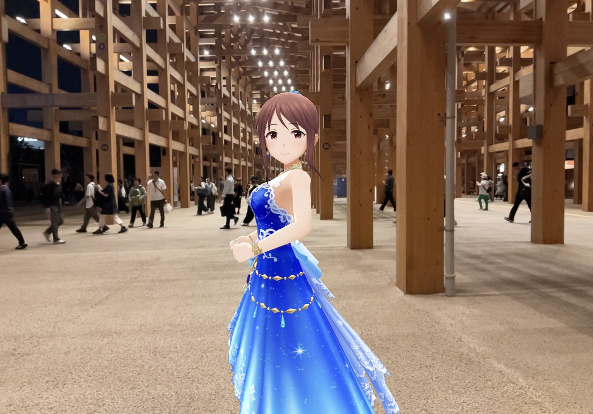 elckski's tweet image. おはようございます☀
万博の大屋根リングで撮った美優さんです。
世界最大の木像建築物は異世界に来た気持ちにさせてくれました。
今日もよろしくお願いします！

#三船美優 
#デレステAR 
#デレスポAR