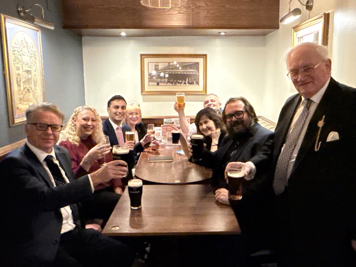 Cheers! 🍻 

We won a vote at Council to write to the Rachel Reeves, to request the reintroduction of business rates relief to save pubs and jobs in Bolton as part of the Autumn Budget.

Bolton pubs face an average tax increase of £3,500.

Labour voted against saving the local.🥴