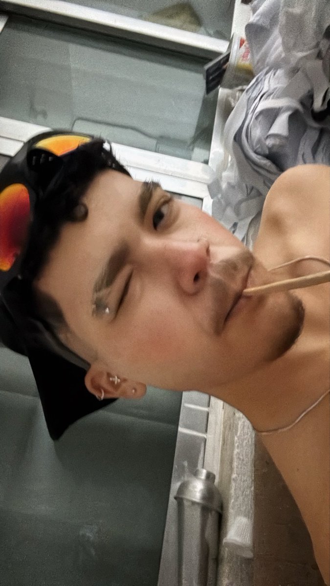 isaque_nwton's tweet image. eu e minha fav de CARRANCA