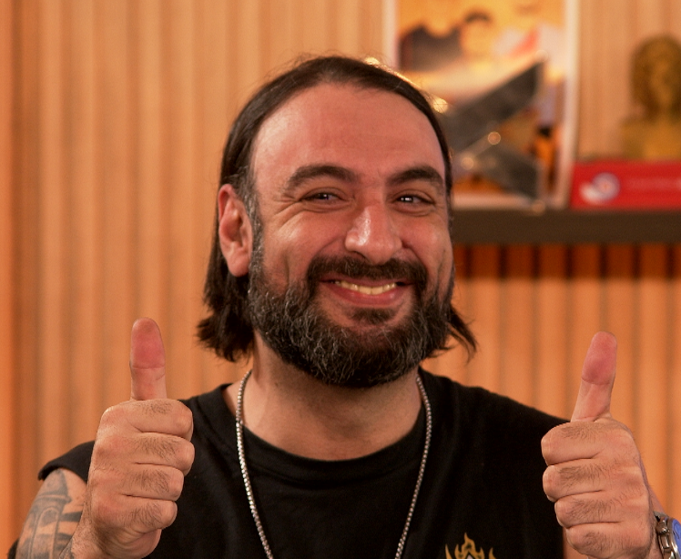 parenlamanok's tweet photo. el corte que le pedí al peluquero // el que me hizo https://t.co/iGGDCCgbcn