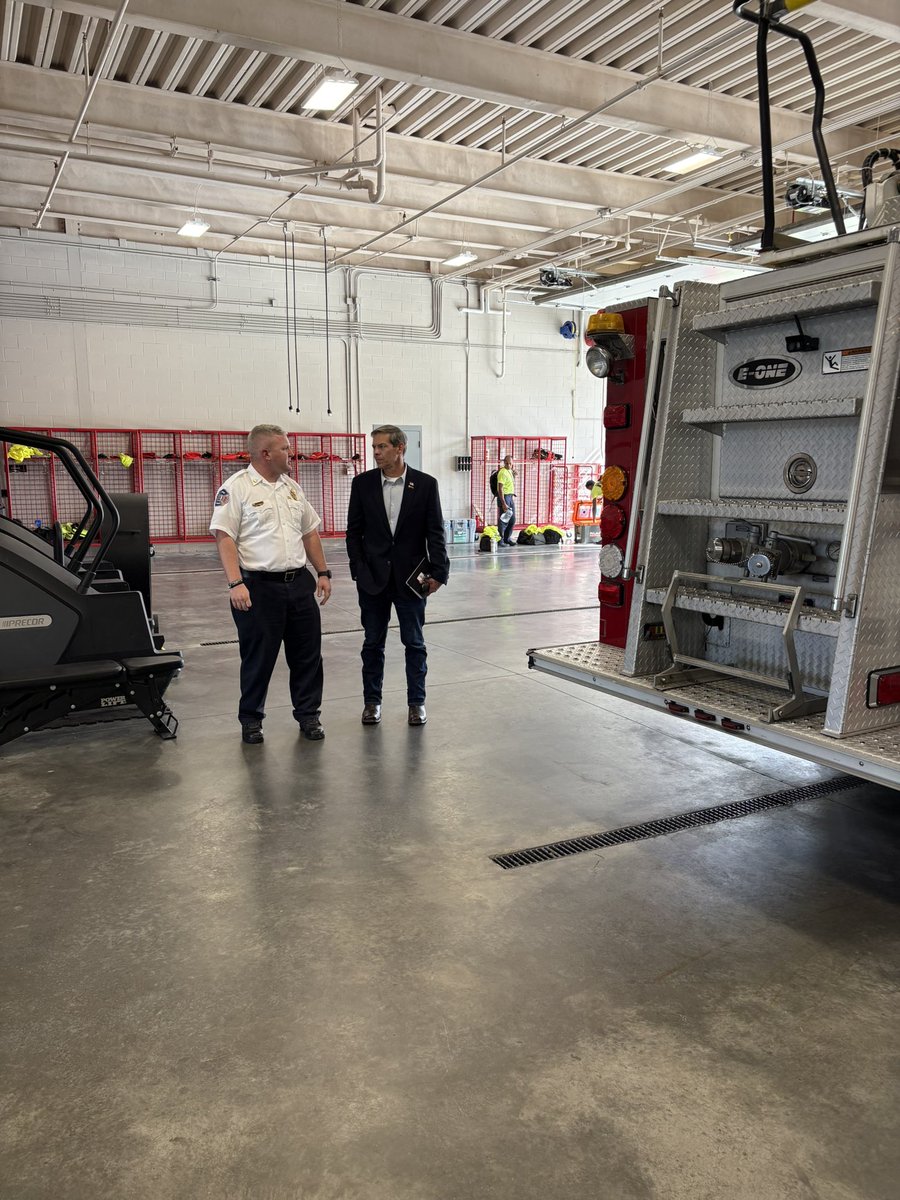 Vote_Montgomery's tweet image. Honored to sit down for a First Responder Roundtable in Liberty County. These men and women are the front line in times of crisis, answering the call, protecting our communities, and saving lives.

We owe them more than thanks. We owe them action, resources, and unwavering…