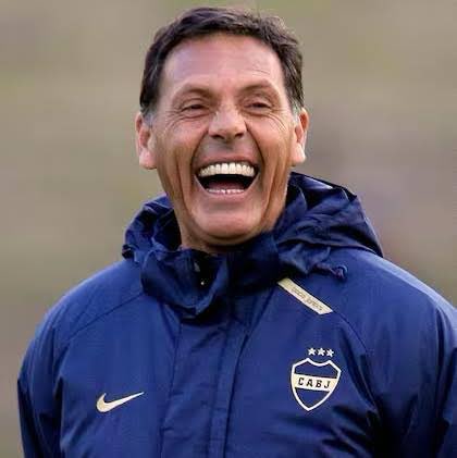 12Maibj's tweet image. Me niego a creerlo. Nunca va a haber nada más hermoso que haberte visto vestir estos colores con esa sonrisa.