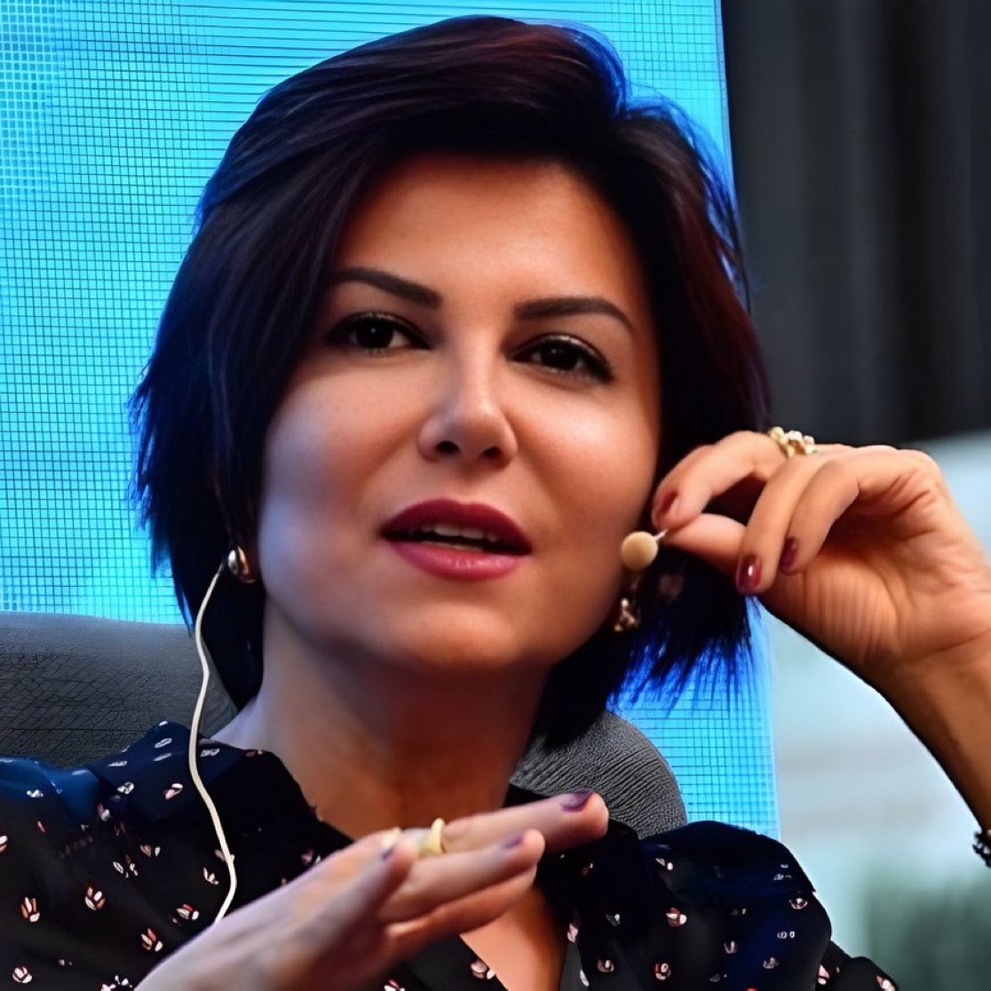 🔻Gazeteci Sedef Kabaş:

“Öcalan kurucu önder filan değil, katıksız bir teröristtir! 

Bunu söylemek için vicdan sahibi olmak yeterlidir!”