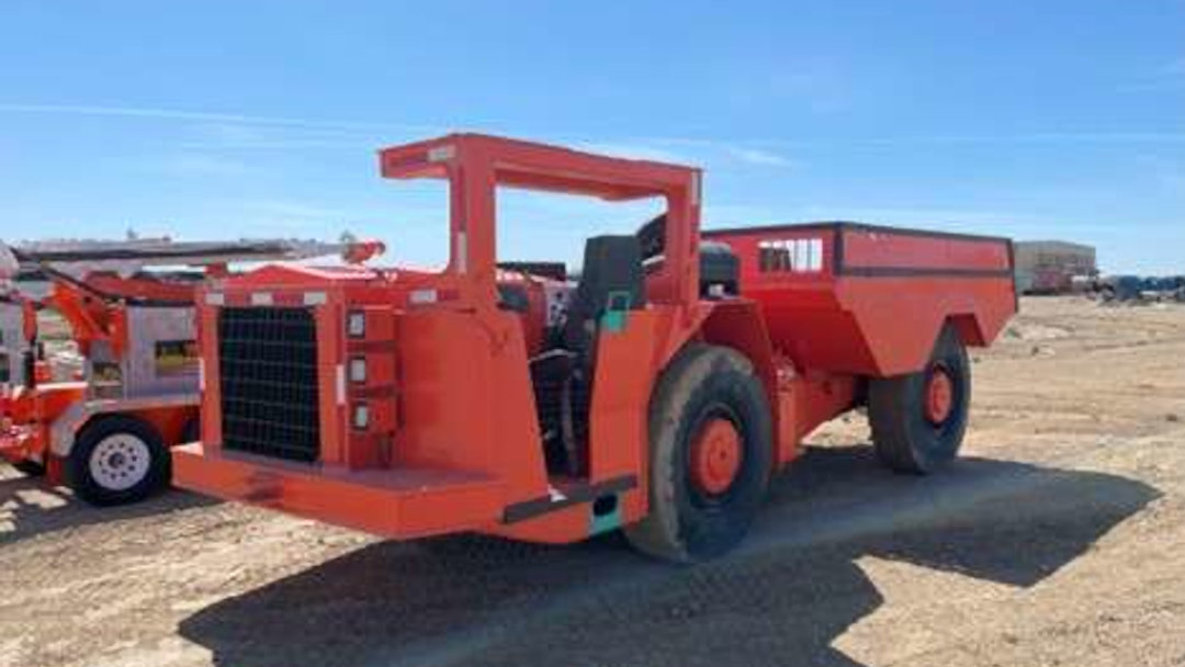 NelsonMachine's tweet image. Eimco Jarvis Clark Underground Truck - Model EJC415 - New Cummins Tier 3
ID: L02762
sbee.link/rh76uqda89
Equip yourself with the gold standard.
#mining #mineralprocessing #miningequipment #usedequipment #miningindustry #equipmentforsale