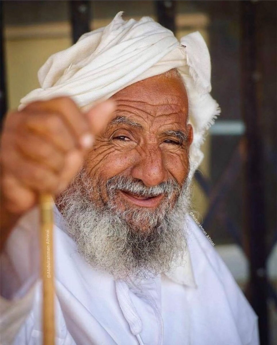 #صباح_الخير

اللهم إِزدياداً من غيمـات الفـرح ,,
حتىٰ نـُصبح دائـماً مُبتسمين .
صباح الخميس ..🦋