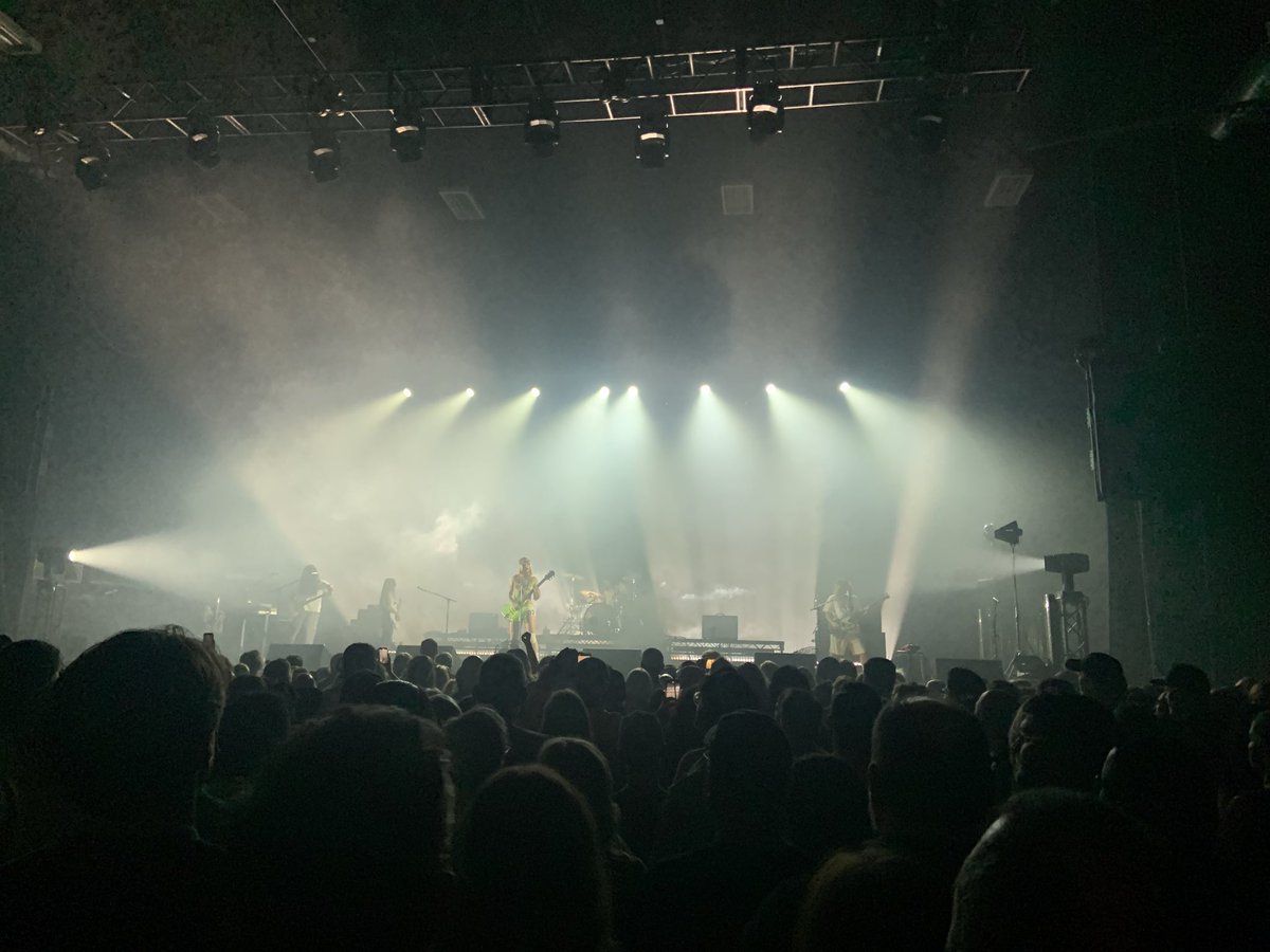 BeeMeddler's tweet photo. Went to  the @wetlegband  show last night in #OKC … It was freaking epic‼️🤘🏼💦🦵🏽🇬🇧 https://t.co/8b0jRfndXj