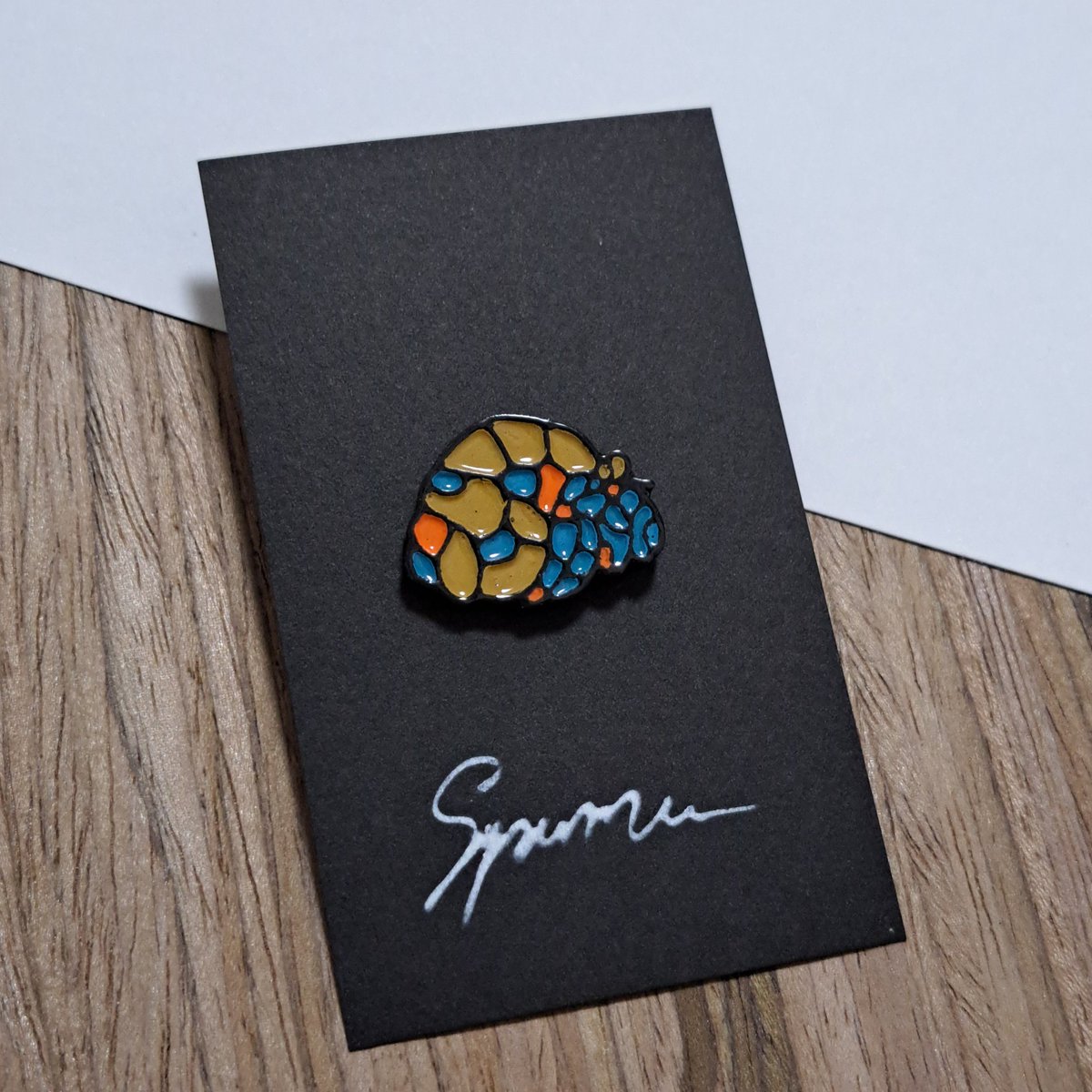 Jun_Graphium_'s tweet photo. ヤドカリピンバッジ
#ハンドメイド #ピンバッジ #Spuma https://t.co/m5QoDMVDt1