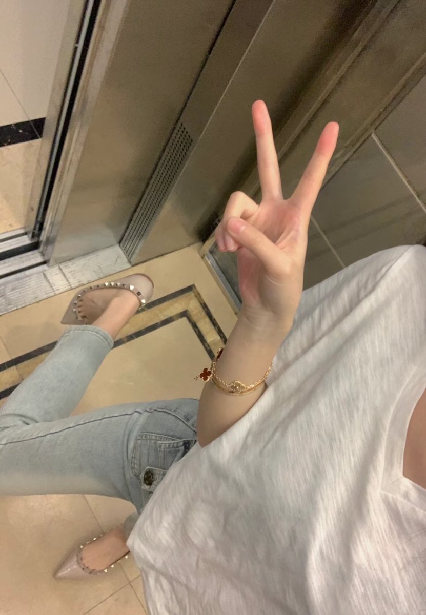 还得是少妇看着更耐看，看着比较有感觉。
