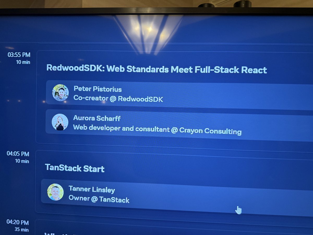 And the fun continues with a substitution in our group. Three of the four of these guys are about to go on stage and look how relax they are. <a href="/jherr/">Jack Herrington</a> <a href="/appfactory/">Peter Pistorius</a> <a href="/tannerlinsley/">Tanner Linsley</a>