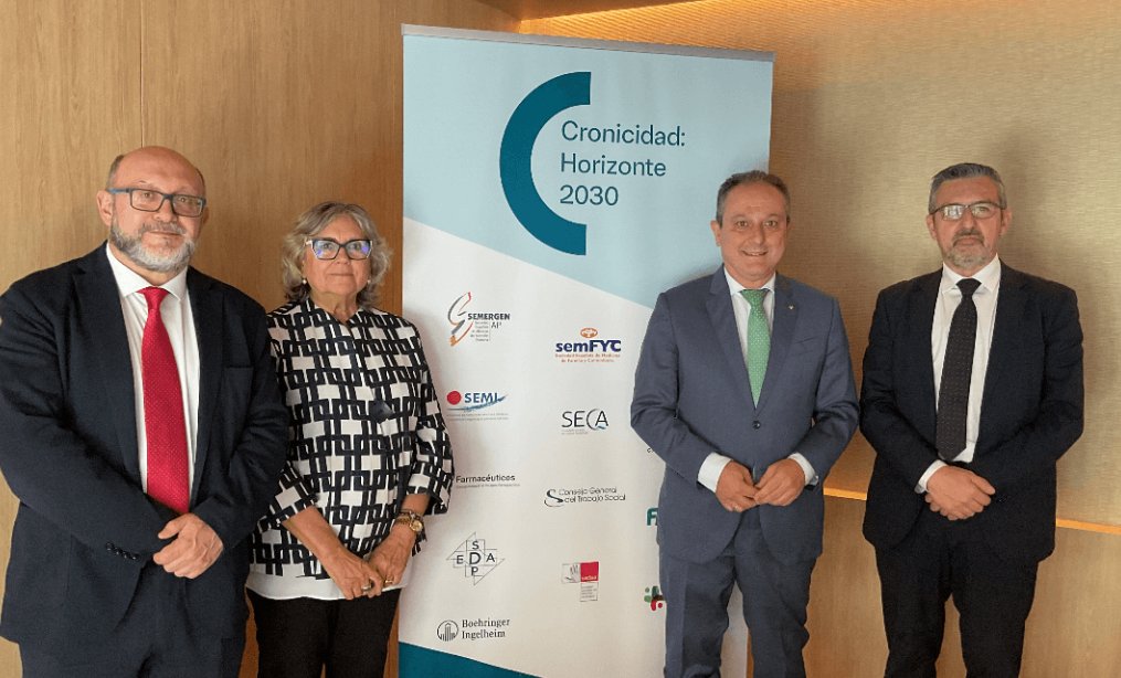 SEDISA_NET's tweet image. 📝De los cribados al fortalecimiento de la #AP: claves para el manejo de la cronicidad en España.
🔗shorturl.at/qWbEH vía @IMMedicoHosp #GestiónSanitaria