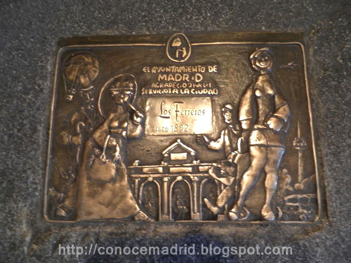 Los Ferreros
El bisabuelo del dueño actual instala una tienda de ultramarinos en una de las c/ de acceso a la Plz Mayor, centro del Madrid galdosiano y la mayor zona comercial de la época
El propio fundador reconvirtió la tienda de ultramarinos en salchichería -carnicería #Madrid