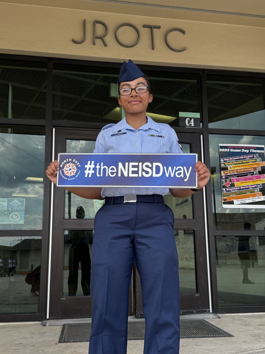 Roosevelt JROTC graduate Liza Alvarado is the 2nd cadet from the program and the first female to enlist into the US Space Force. Our former Riderettes Commander officially graduates tomorrow! Congratulations!! ⁦<a href="/WeAreTRHS/">Theodore Roosevelt High School - NEISD</a>⁩ ⁦<a href="/dr_maika/">Sean Maika</a>⁩ ⁦⁦⁦⁦<a href="/JrotcDai/">Army JROTC-NEISD-DAI</a>⁩