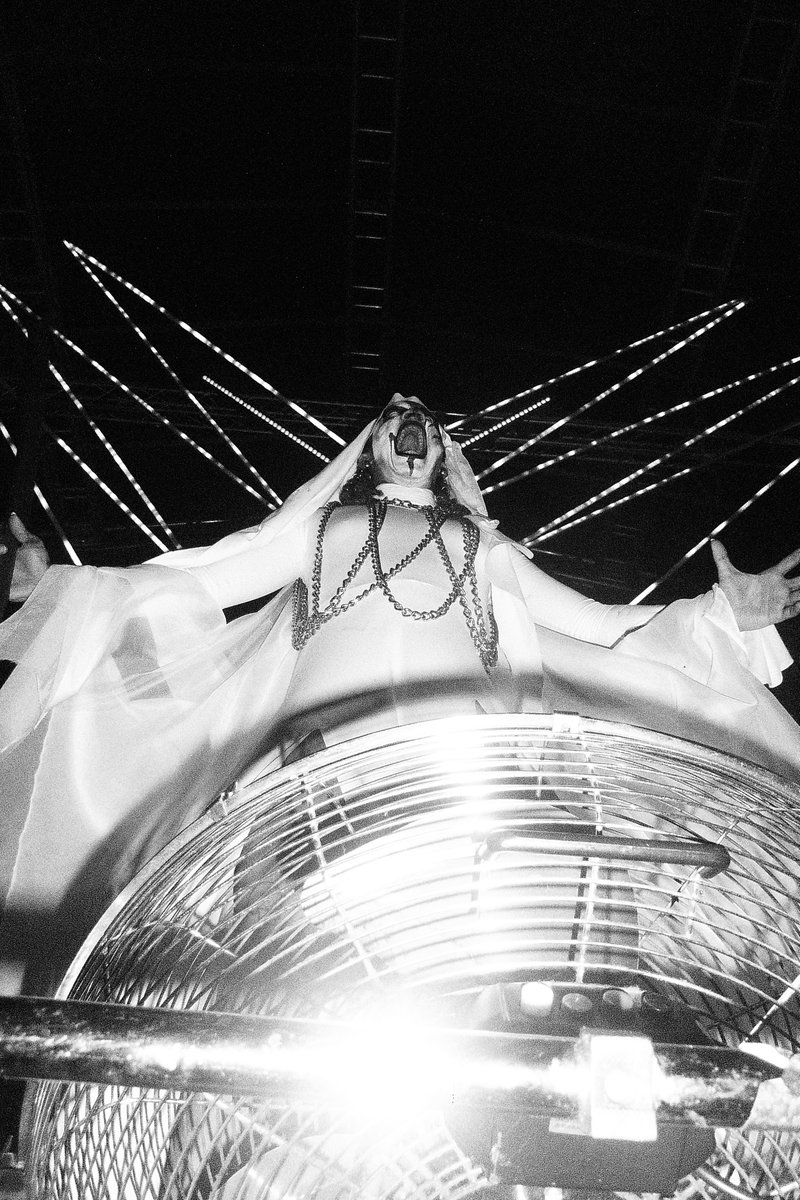 -ˋˏ✄ ASSUSTOU BB?! ⭒˚.⋆
⭒˚.⋆ATENSSSAWN FREELANCERS DE BOATCHY: DIA 31/10 ENCARNAREMOS SEU CORPINHE NA 𝑴𝑨𝑴𝑩𝑨 𝑵𝑬𝑮𝑹𝑨 ~𝓬𝓸𝓶𝓹𝓵𝓲𝓬𝓪𝓭𝓪 &amp;𝖙𝖗𝖊𝖛𝖔𝖘𝖎𝖓𝖍𝖆~, O SHOWCASE DE MONSTRAS NA @ZIG . 
➳❥ VENDA DE INGRESSOS ANTECIPADOS AMANHÃ 09/10 ÀS 12H ATENTAS!