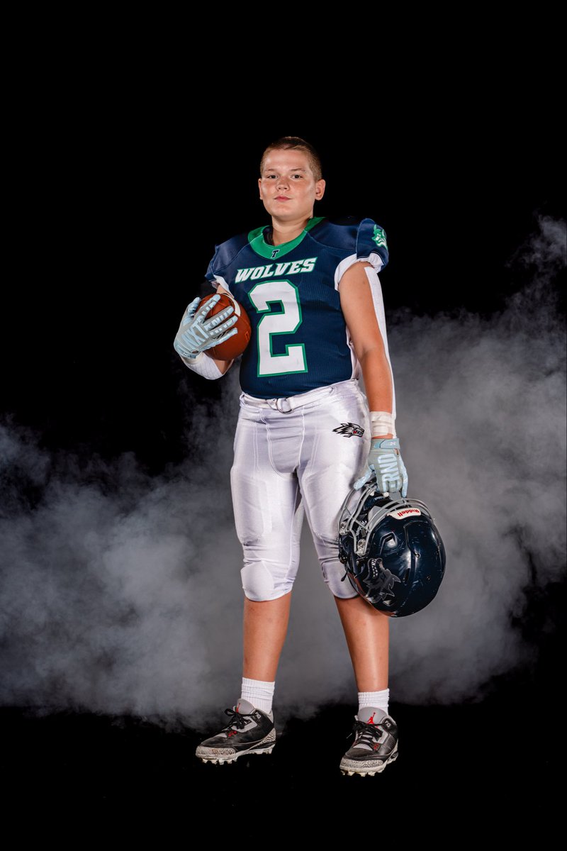 TrishaGrantham5's tweet image. 8th grade Football pics have arrived🏈 Love his toughness yet he still has that sweet smile💙🤍#2 #jrWolves🐺#GranthamIV #Dline #tightend @ag_stl @RAGranthamIV_2 @TJRWolves @gracieraephoto