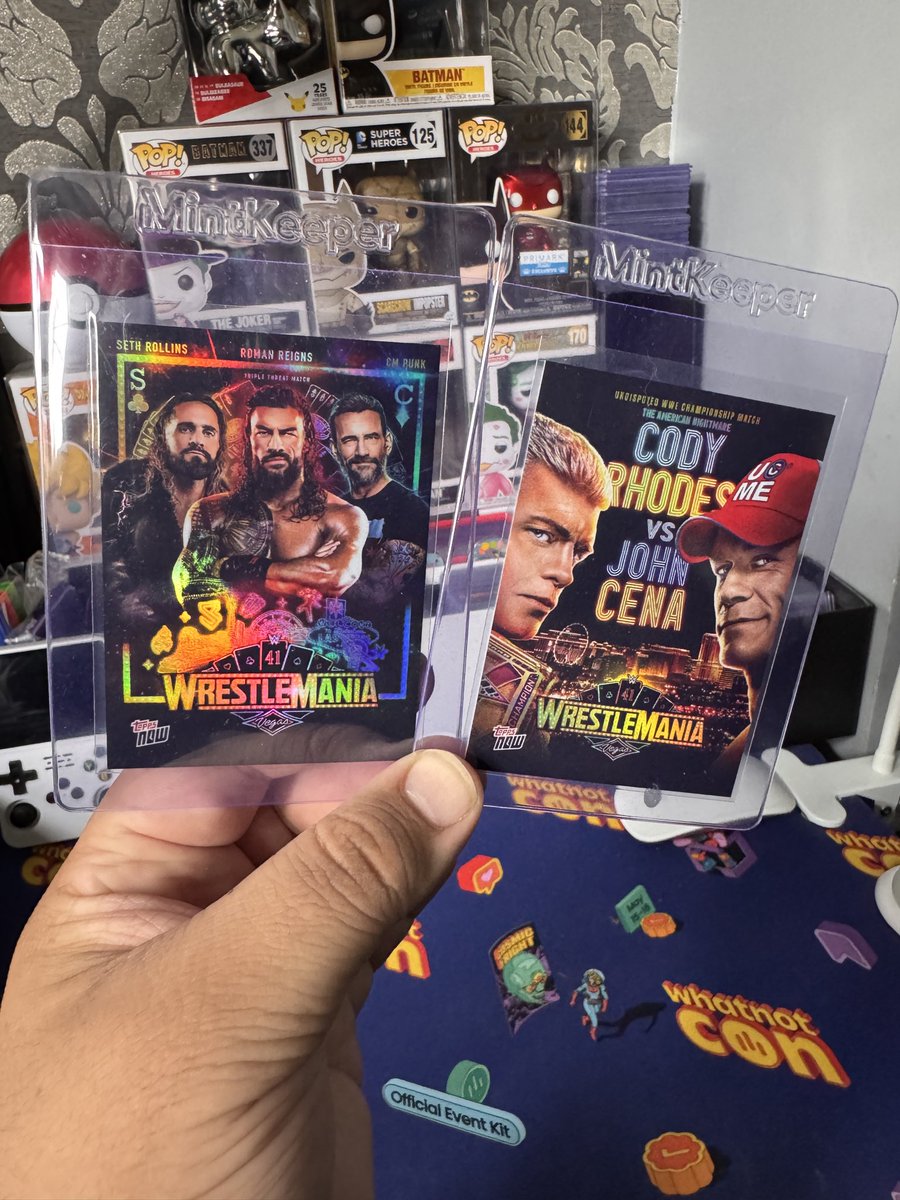 formerlyccc's tweet image. Was lucky enough to hit 2 short prints from @toppsnowcards back when I ordered these #wrestlemania poster cards 😍 Hopefully get lucky again when my Roman Reigns #clashinparis cards arrive 🤞🏻

#wwe