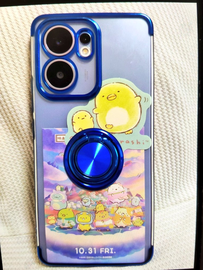 shinogakure9no1's tweet image. ニマニマ(*´ω｀*)💕
スマホカバーにすみっコ映画のステッカー入れちゃったー！
癒やしでしかない…🐧🥒

#すみっコぐらし 
#すみっコぐらし空の王国とふたりのコ