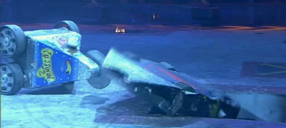 SophieTucker88's tweet image. A Happy 24th Anniversary to the spin-off of the popular BBC gameshow Robot Wars, Robot Wars Extreme! #2000sTV #Gameshow #RobotWars #RobotWarsExtreme youtu.be/tQRvoAVOFtg