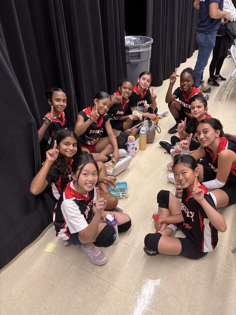 Congratulations to our junior girls who advance to the family finals!!