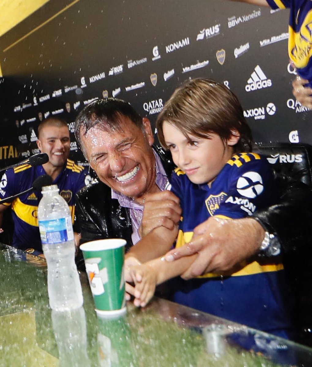 Te vamos a extrañar, Miguelo. Guianos desde arriba. 💙💛