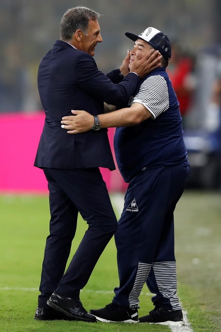 Desde el Club de Gimnasia y Esgrima La Plata, lamentamos el fallecimiento de Miguel Ángel Russo y acompañamos a su familia y seres queridos en este difícil momento.

¡Hasta siempre, Miguel!