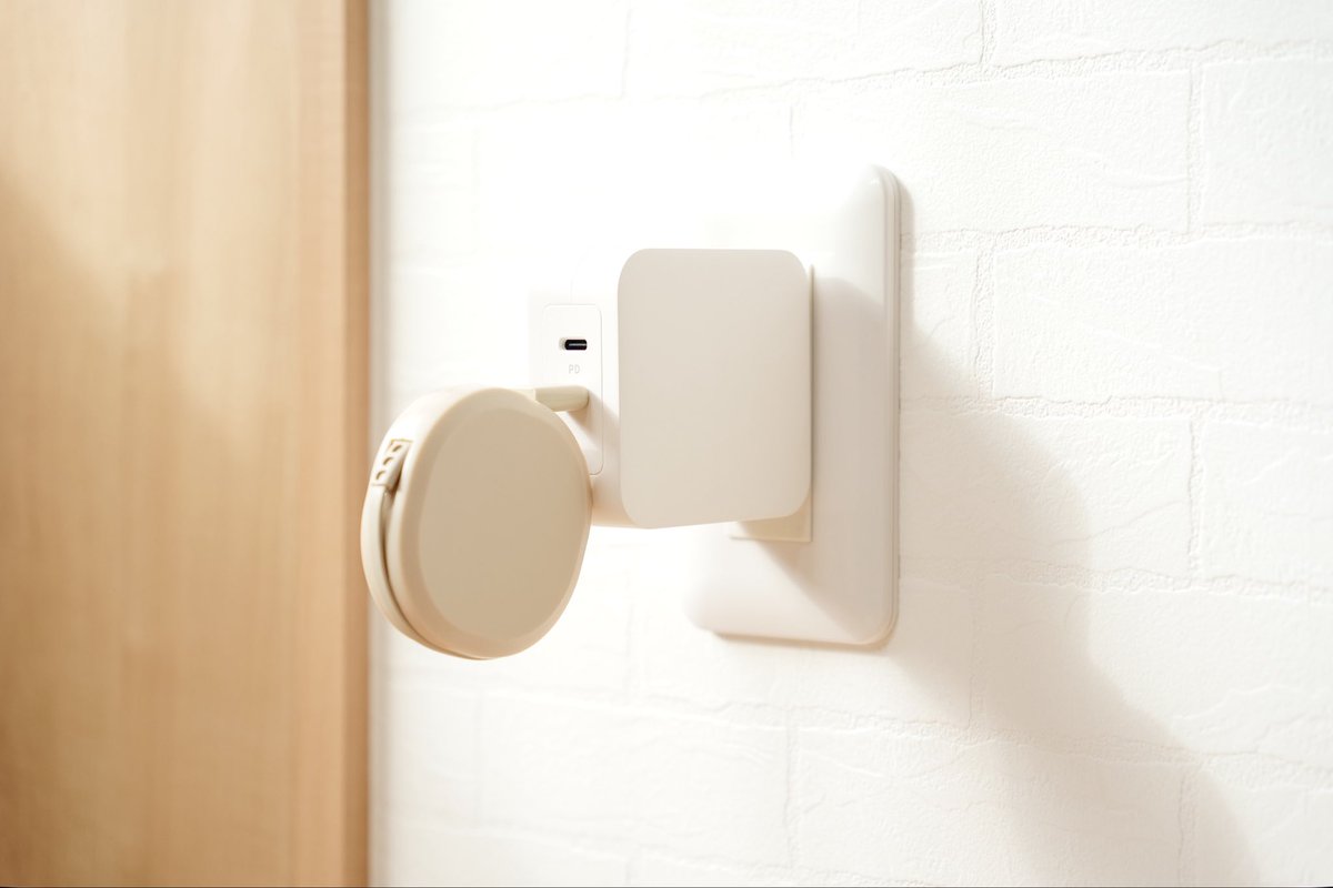 taishonpresso's tweet image. 📱持ち歩きにちょうどいい！

オウルテックの「片引き 巻取り式 USBケーブル」は、スッと引いてピタッと収納できる便利アイテム✨
バッグの中で絡まらないし、長さ調整もできて超快適。
デスクでも外出先でもスマートに使える1本！

#オウルテック #USBケーブル #巻取りケーブル #ガジェット好き