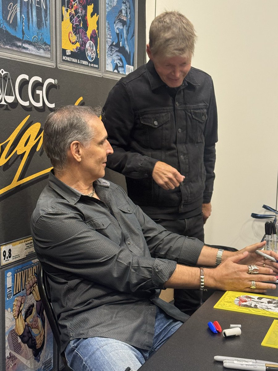 Todd_McFarlane's tweet image. Talking about who has the best signature with @robertliefeld #nycc #comics