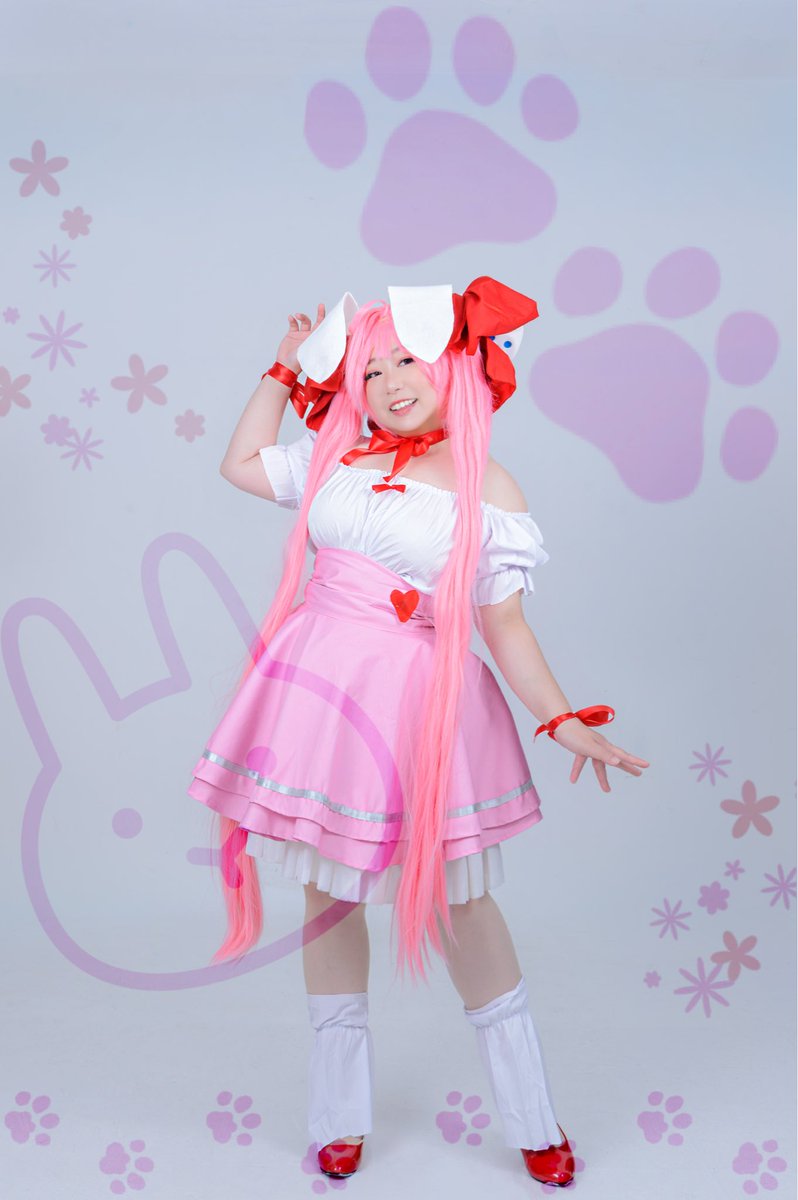 【コス】デ・ジ・キャラット/Di Gi Charat 

私こそがおっぺんぺんのでじこを吹き飛ばす強力なライバル！
世界中が注目してるアイドル！
ラ・ビ・アン・ローズ！その人です！！

photo by にざかなさん