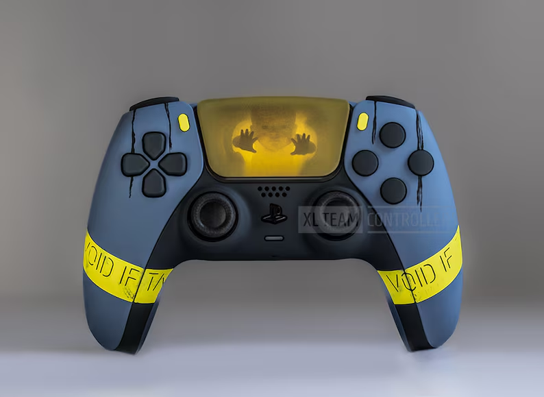 GameDadVII's tweet image. This is the kind of creativity I would love to see with PlayStation&apos;s special edition Dualsenses