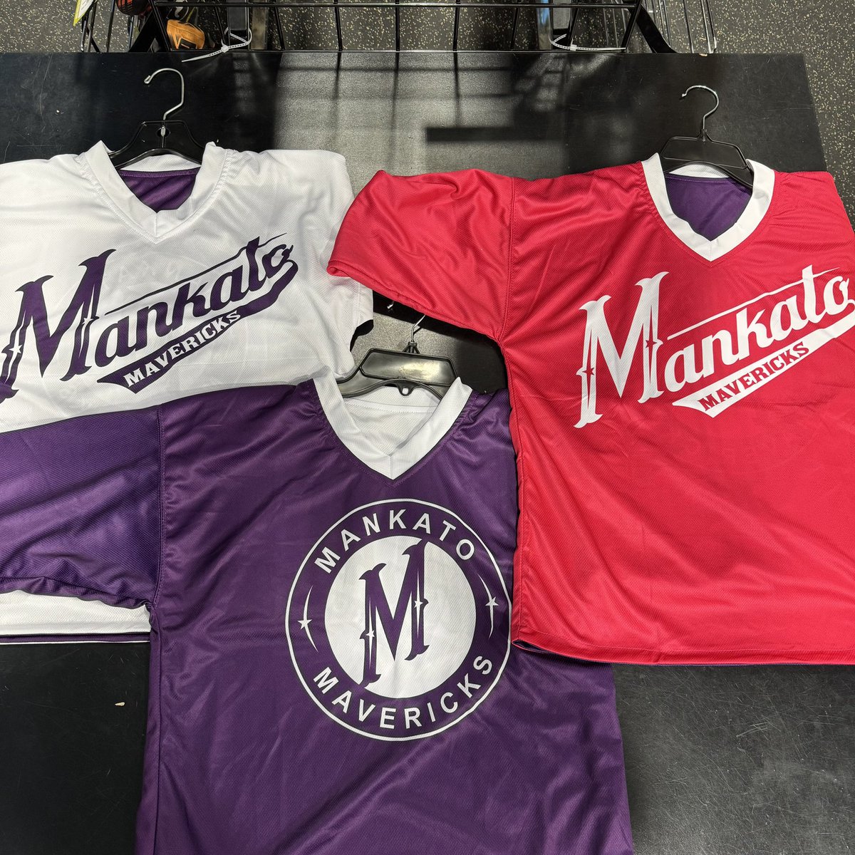 PIASKato's tweet image. For those of you who haven’t heard yet, the Mankato Mite reversible jerseys (boys and girls), and the home and away socks for the travel kids have both arrived and are available in the shop. #piaskato