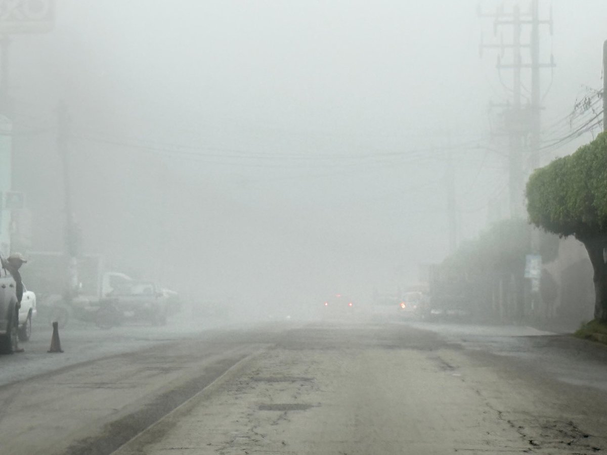 ExtraMorelos's tweet image. #CLIMA

Así luce esta tarde el norte de Cuernavaca, cubierto por neblina.

¿Cómo se encuentra el clima desde donde nos lees?