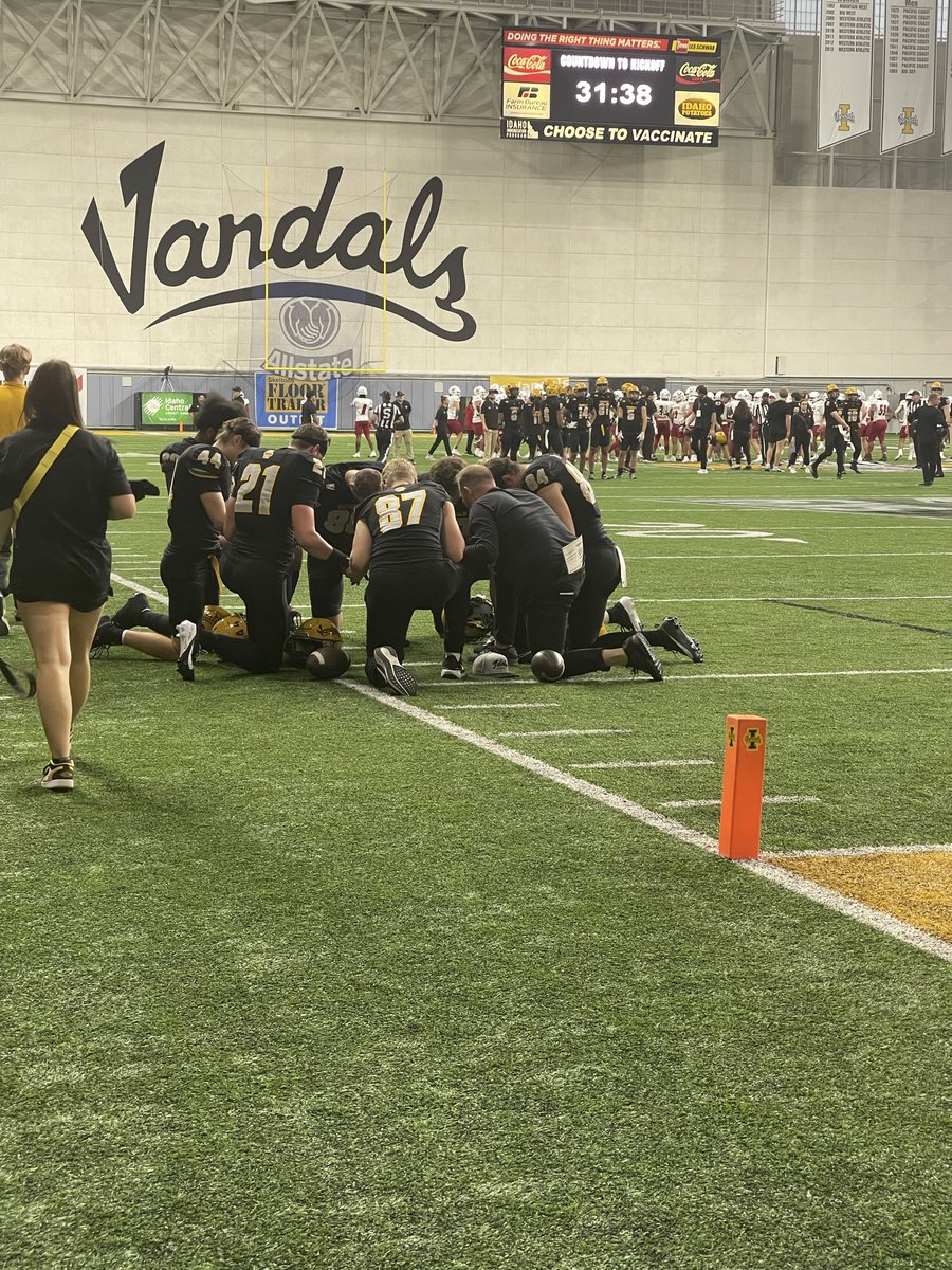 Excited to be visiting the University of Idaho this weekend for an unofficial visit! #VsUp #govandals 

<a href="/CoachCross2/">Coach Sheldon Cross</a> <a href="/CoachTFord/">Thomas Ford Jr</a> <a href="/uidaho/">University of Idaho</a> <a href="/VandalFootball/">Idaho Football</a> <a href="/MattLinehan_10/">Coach Matt Linehan</a> <a href="/IdahoRecruitHub/">Idaho Recruit Hub</a> <a href="/PrepRedzoneID/">Prep Redzone Idaho</a>