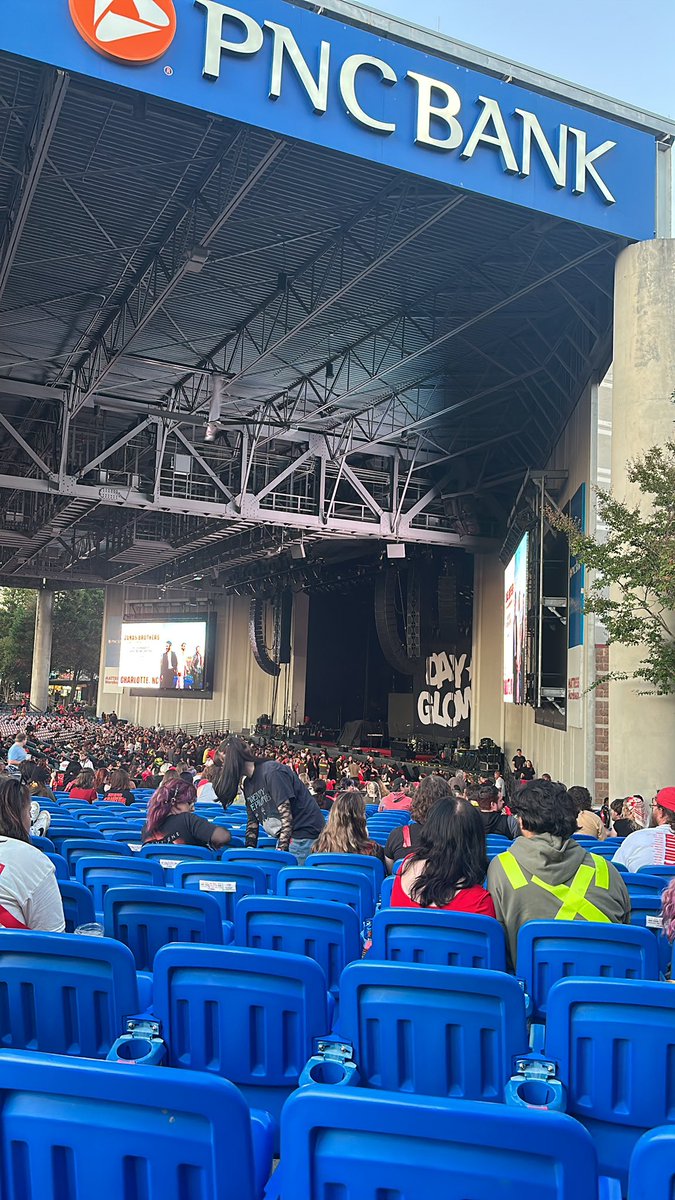 problematic_god's tweet image. I’m so ready, I feel 16 again |-/ #breachcharlotte
can’t believe I got this seat so cheap 😭