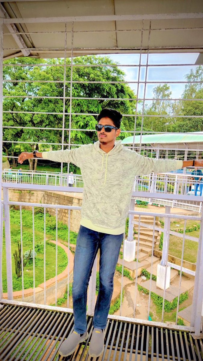 JANNATJUNAID55's tweet image. …..Zindagi Do Pal Ki….🖤

#likesharecomment 
#savethispost 
#shareifyouagree 
#doubletapifyourelate