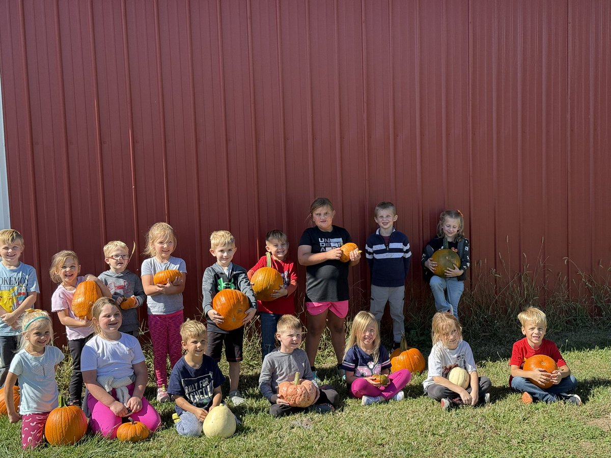 We had a great time visiting Braun’s Pumpkin Patch #EMFbobcats