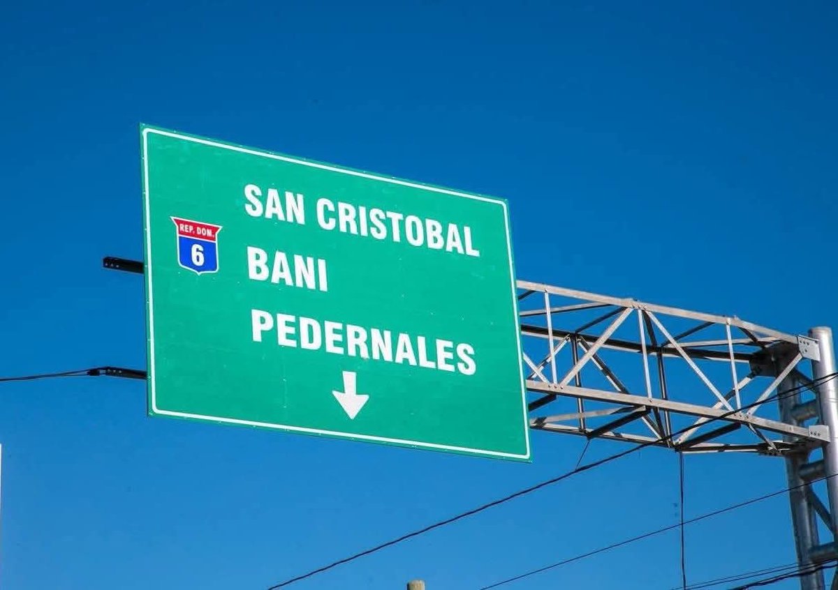Elbendecid2's tweet image. En la carretera hacia el sur, primero se pasa por Barahona...
pero cuando se habla de progreso, ¡solo se menciona a Pedernales!

No se construye un mejor país borrando una provincia para destacar otra.
@luisabinader
@DavidColladoM
@EduardoEstrella
#JusticiaParaElSur #BarahonaVive