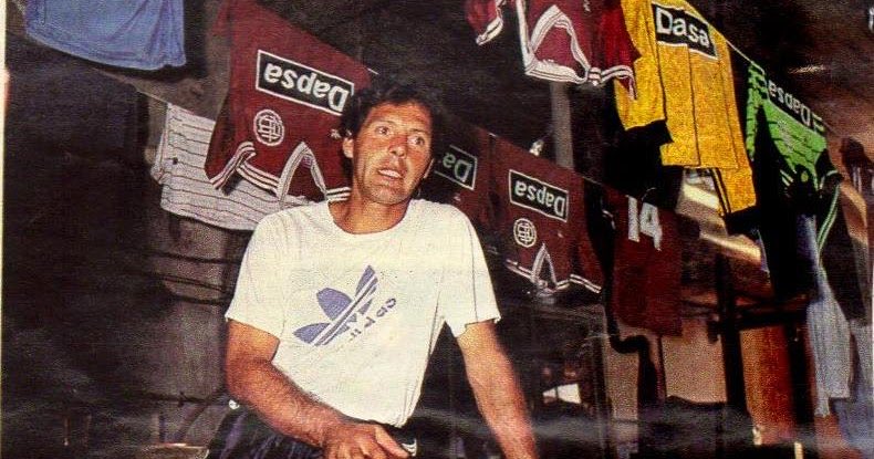 Que en paz descanses Miguel. Gran persona y profesional. Un futbolero que trascendió al hincha.