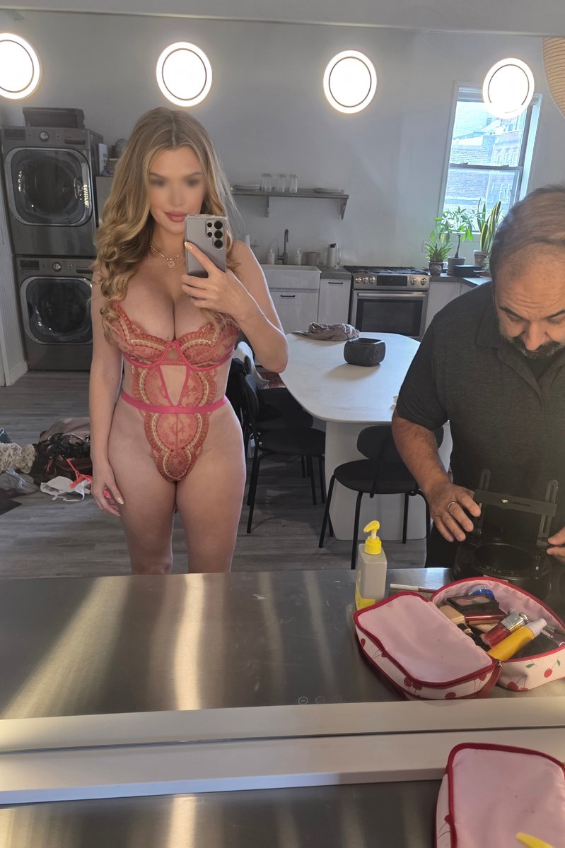 Photoshoot BTS with my friend Paul Tirado today 💕