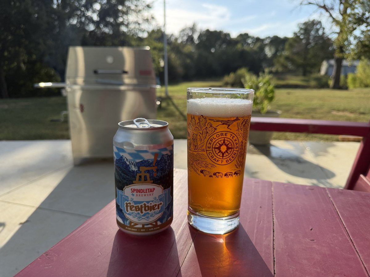 Crisp, light, and refreshing! Perfect grilling bier. I did have to smuggle it north of the red river… <a href="/SpindleTap/">SpindleTap Brewery🌵🦅</a>