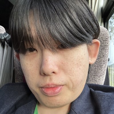 #NewProfilePic (新個人資料照片)