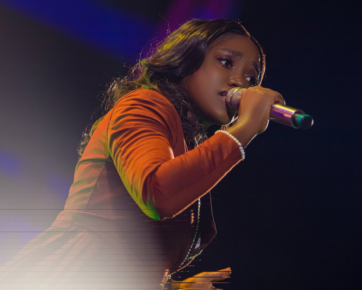 FranckyMagazine's tweet photo. Quand la divinité rencontre la passion ! 🥹
Loutchina Décius, l’une des meilleure chanteuse de sa génération. 🎶🤍
.
.
.
📲 @loutchina_music 
📸 @jamour_photography https://t.co/FWpem3y7Xj