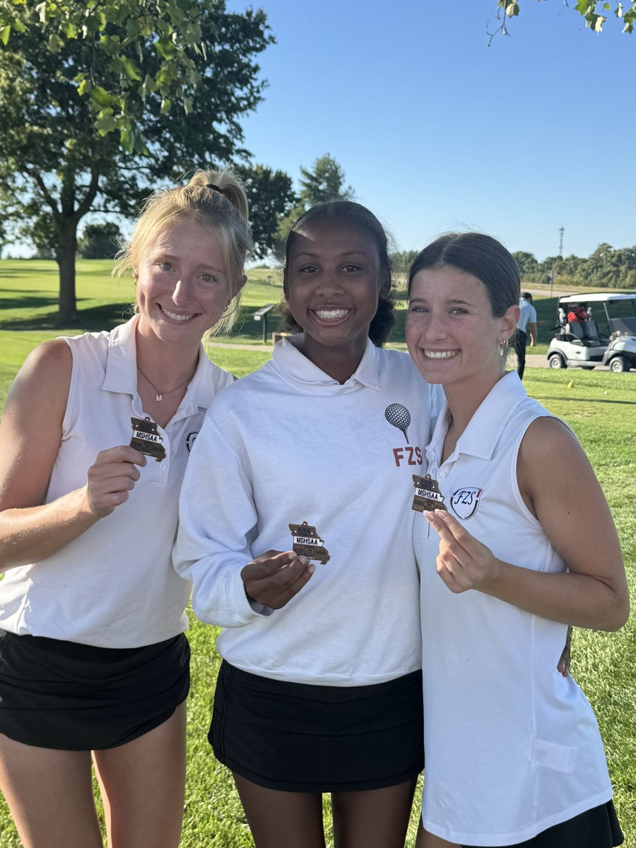 fzsgirlsgolf's tweet image. Great day today! Mary, Noelle and Camille qualified for State today! #letsgo