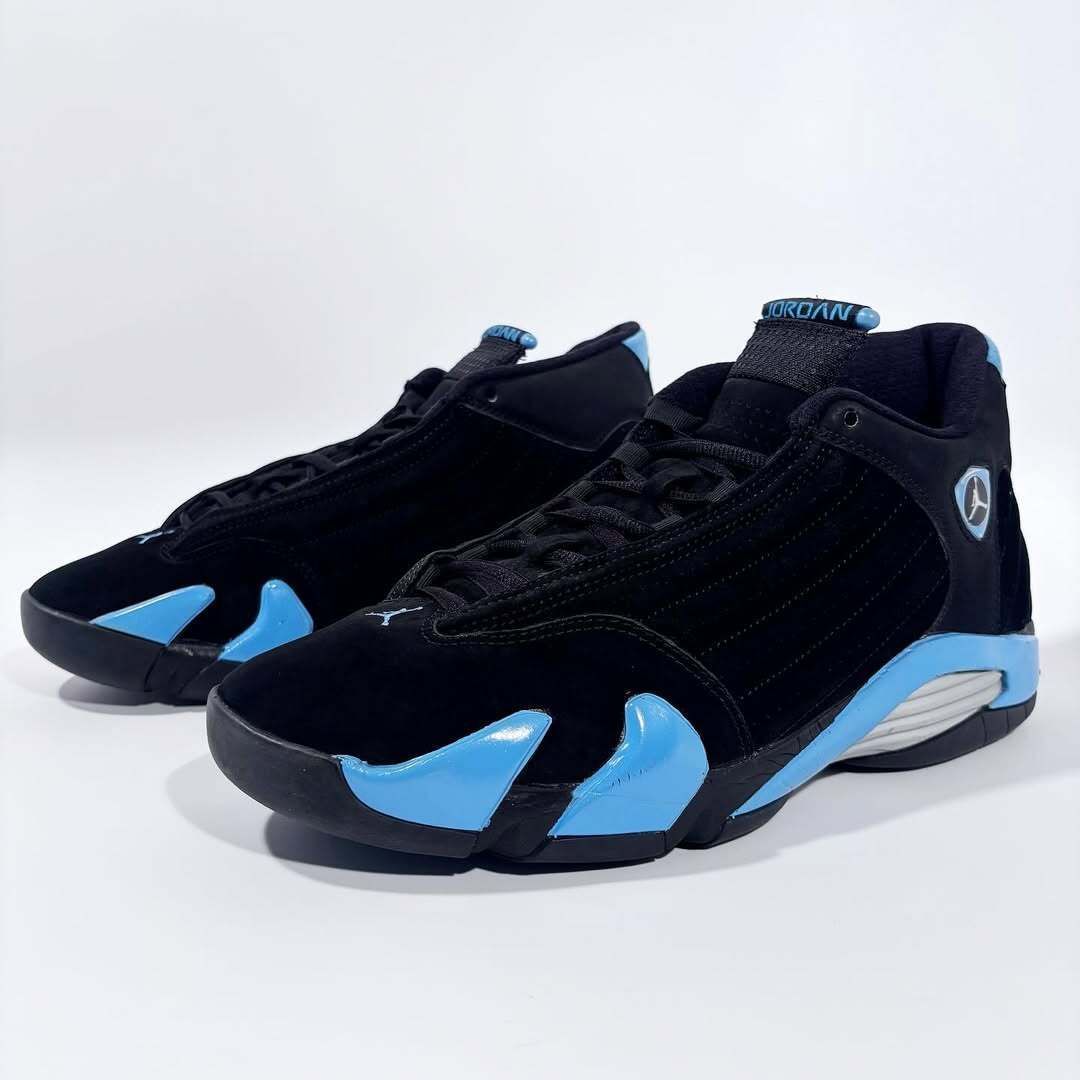 JustFreshKicks's tweet photo. The Air Jordan 14 “University Blue” Returns March 21st 💙 https://t.co/bN0GpXEk1V https://t.co/5HBl1TyRca