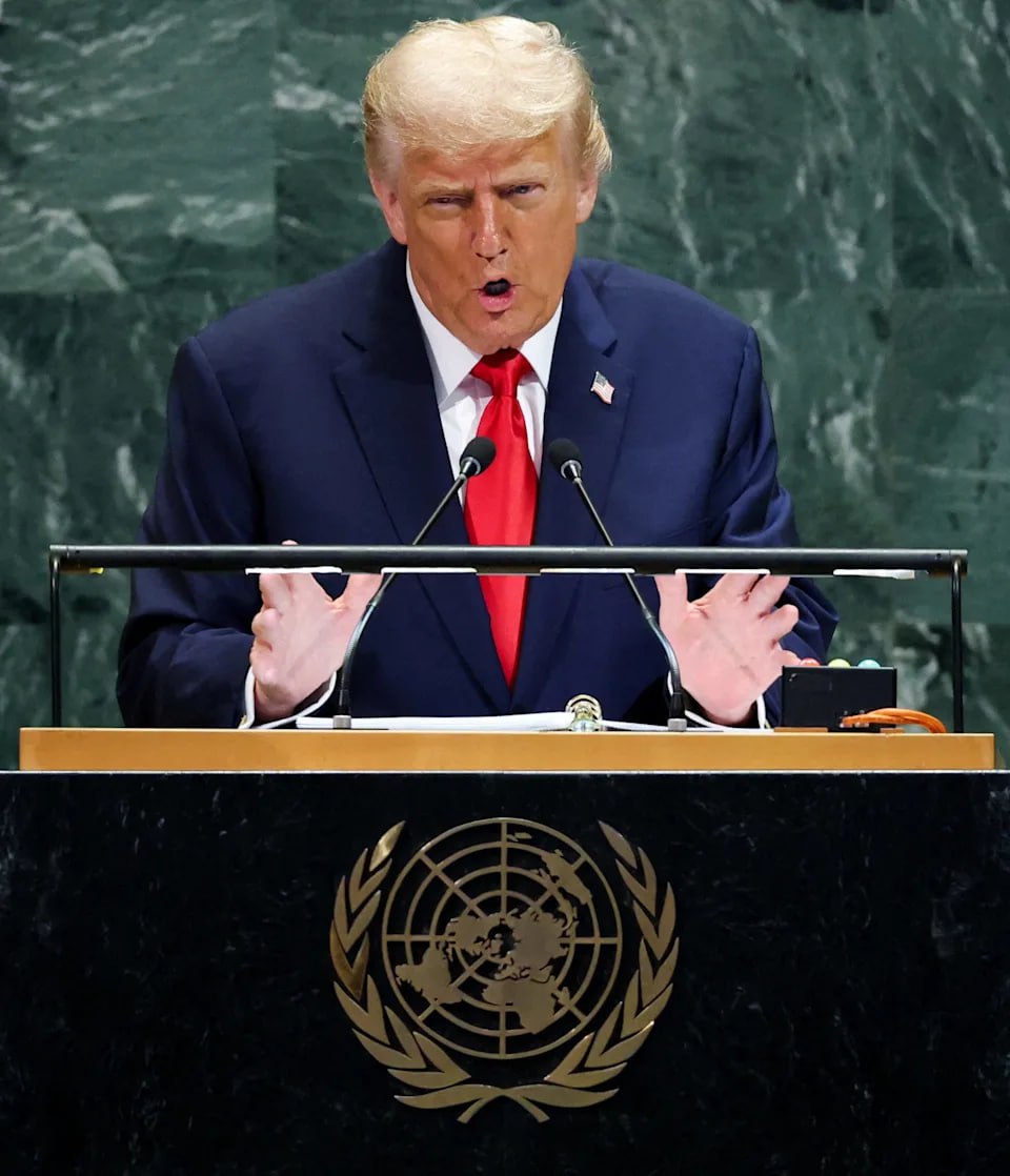 SaveAmericaNew's tweet image. Would you support President Trump DEFUNDING the United Nations after what happened today ?

YES or NO?

IF Yes, Give me a THUMBS-UP👍!