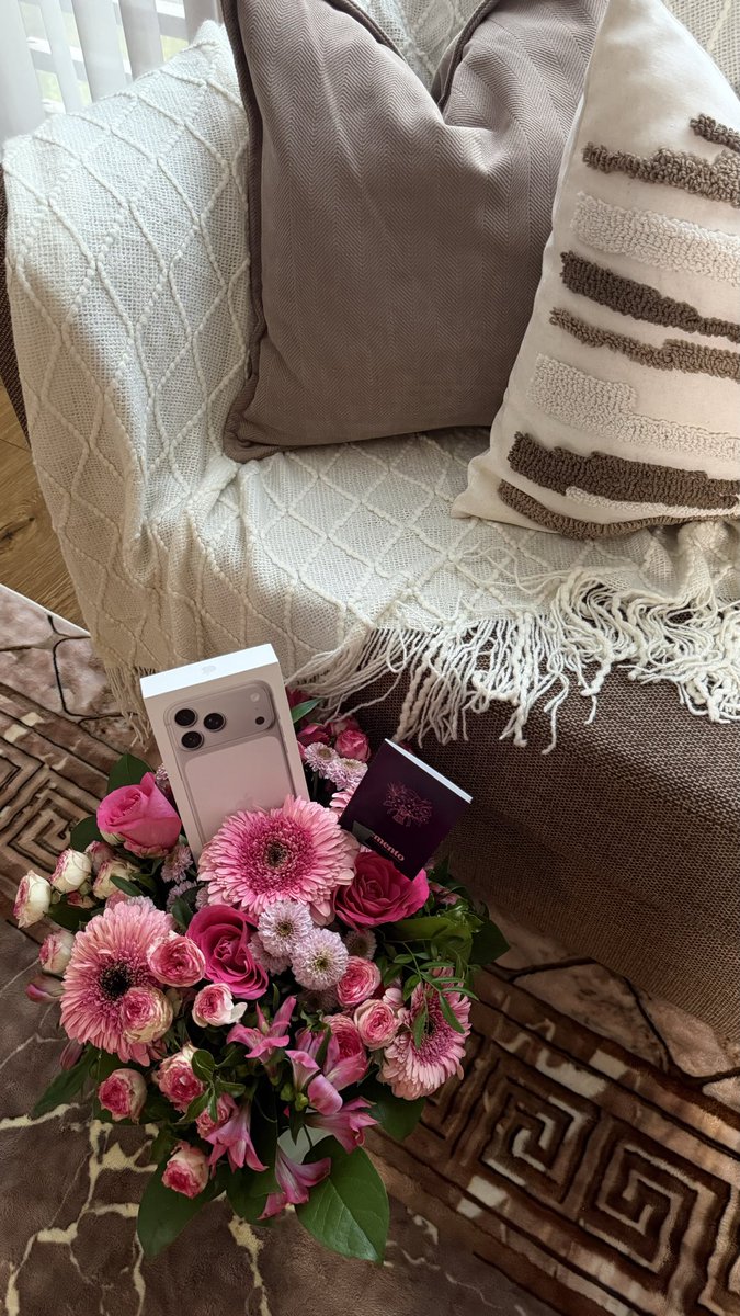_Ma65s's tweet photo. وليِِف روُحِـي وأَغلى من عيُـوني 💕🩶… https://t.co/cJ2Z42DOTk